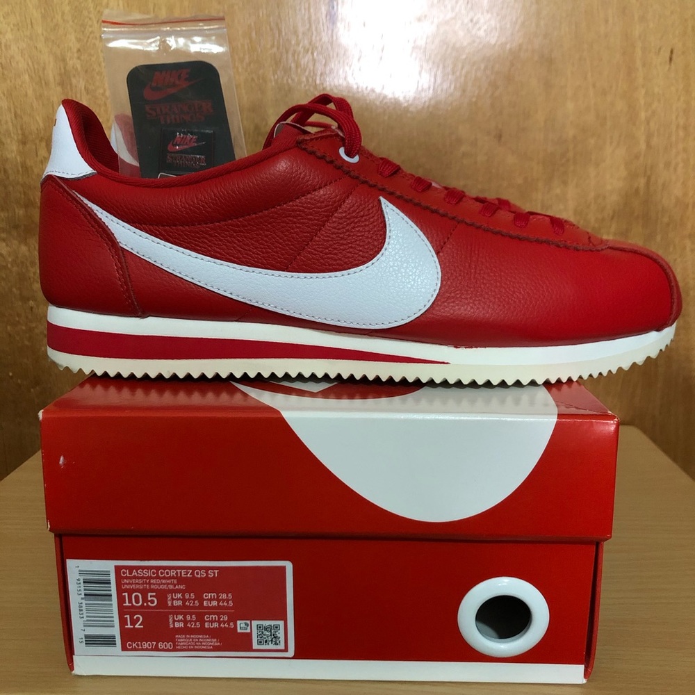 NIKE CORTEZ X STRANGER THINGS RED SZ. 10.5 men’s